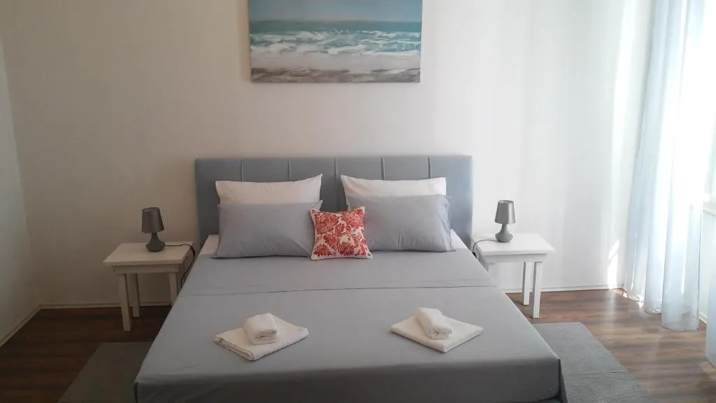 Apartments with WiFi Split - 15933, Split, Croatia