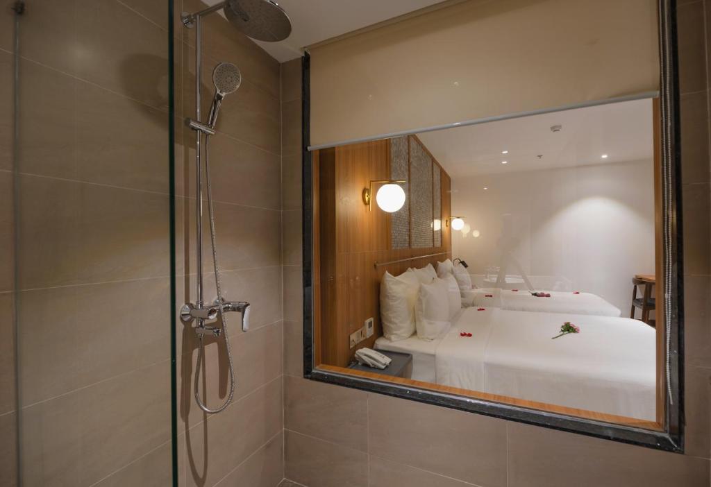 Phòng tắm tại Majestic Premium Hotel