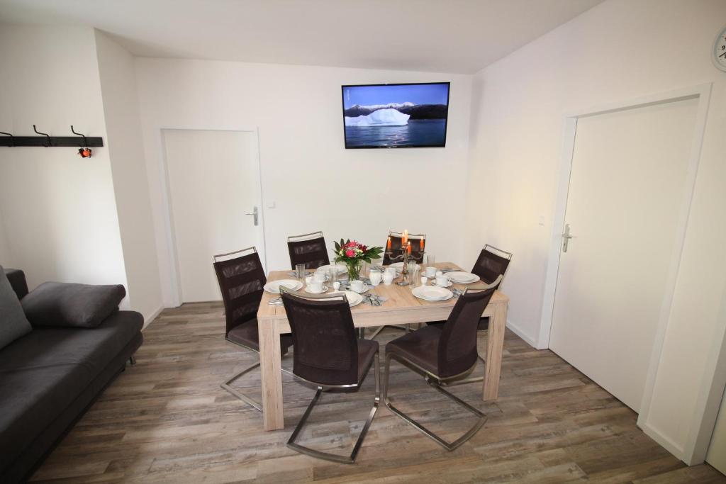 Apartments Tempelhof - Two-Bedroom Apartment