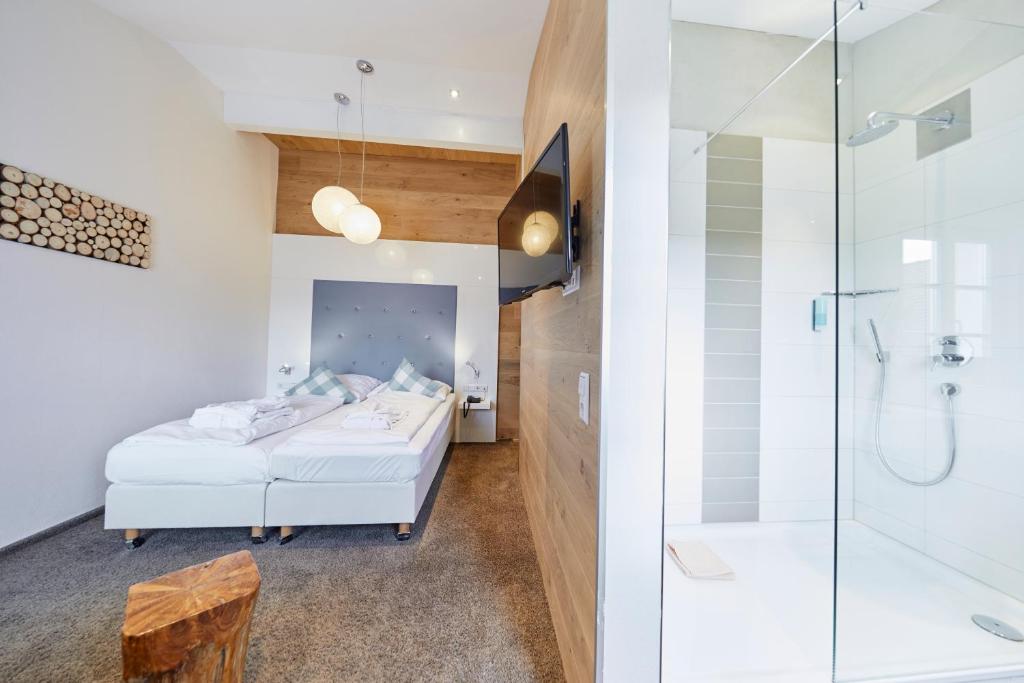 Die Reichsstadt - Hotel Spa und Restaurant - Classic Double Room - With Air Conditioning