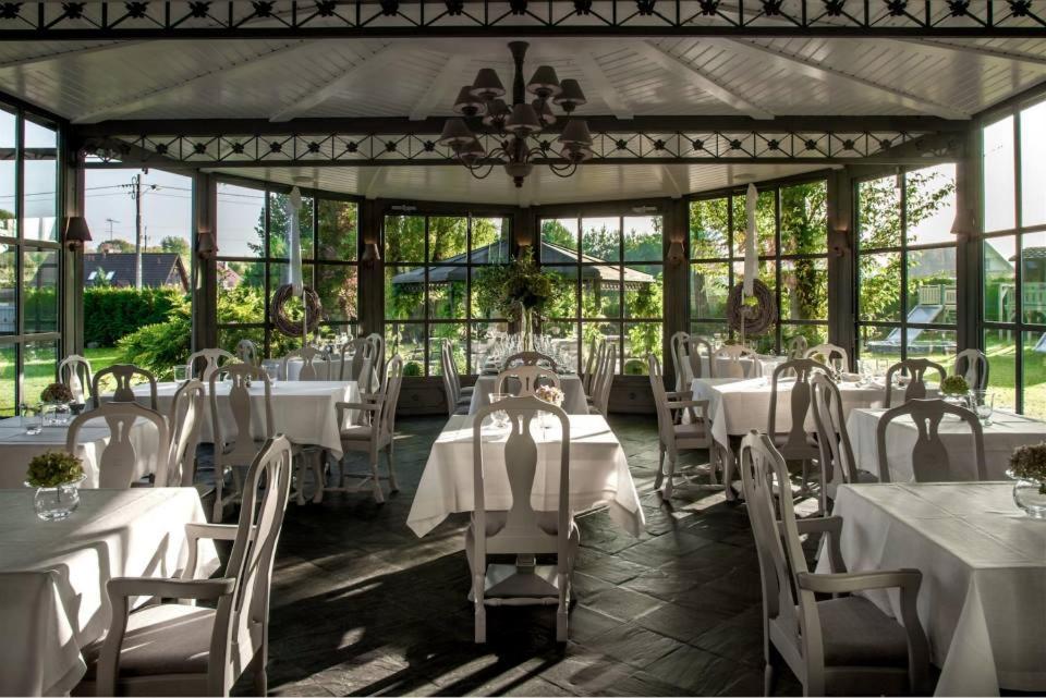 Restaurace v ubytování Villa Park Wisełka Spa & Wellness