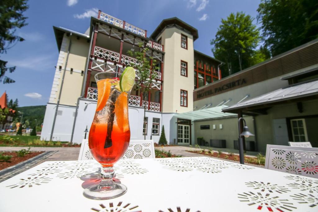 Nápoje v ubytování Hotel Pacsirta