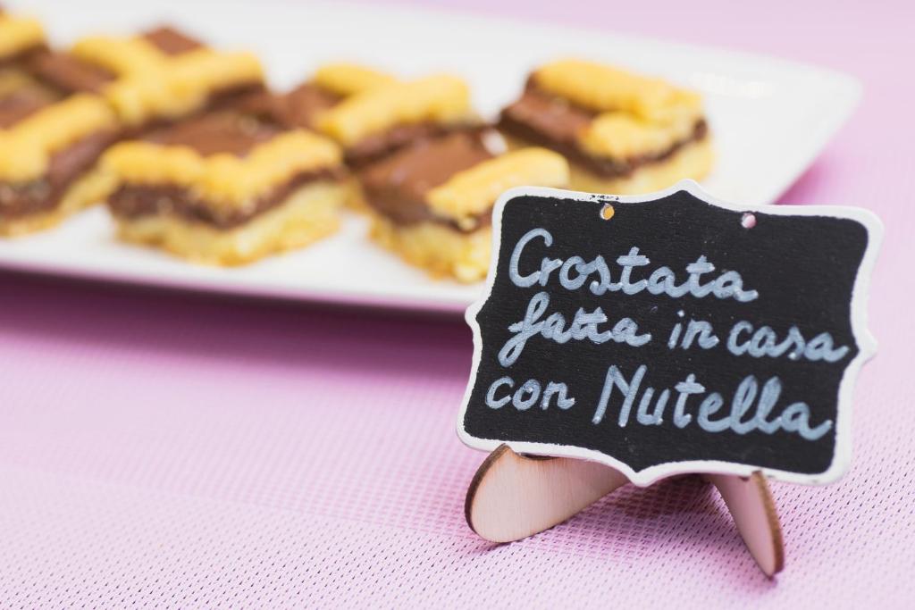 City Hotel & Suites - 16