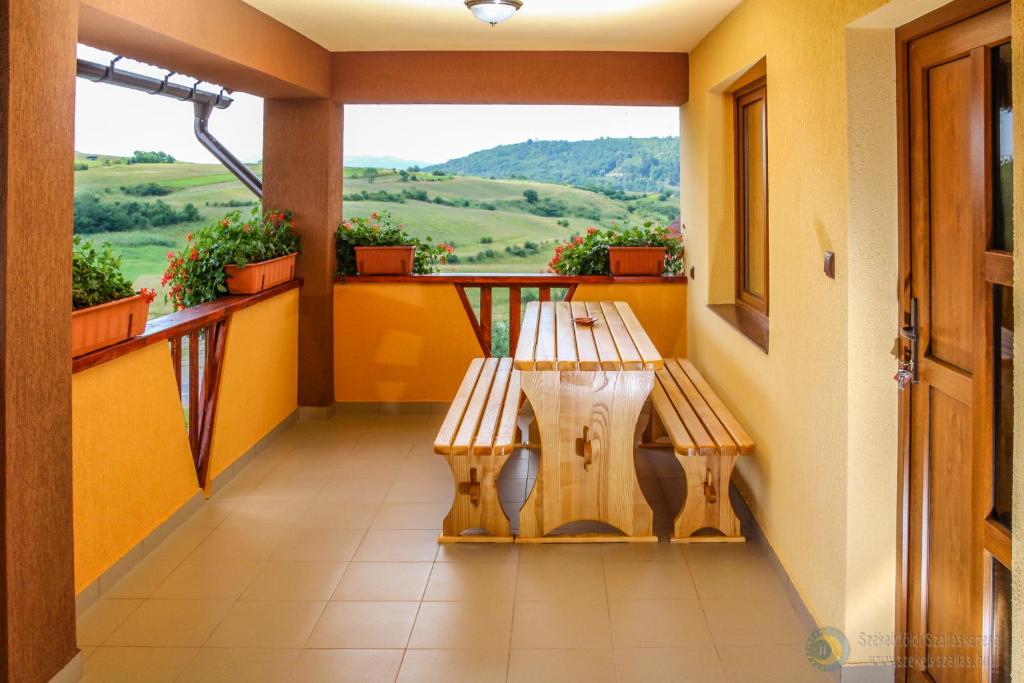 Nespecifikovaný výhled na hory nebo výhled na hory při pohledu z apartmánu