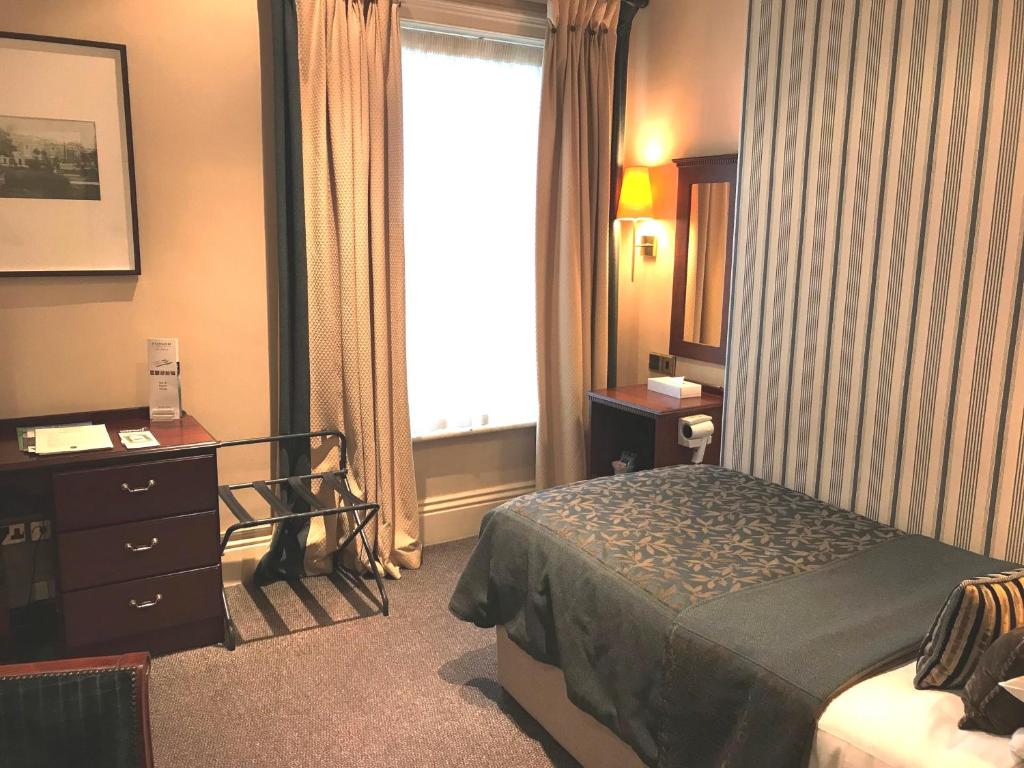 Cairn Hotel - Superior Single Room