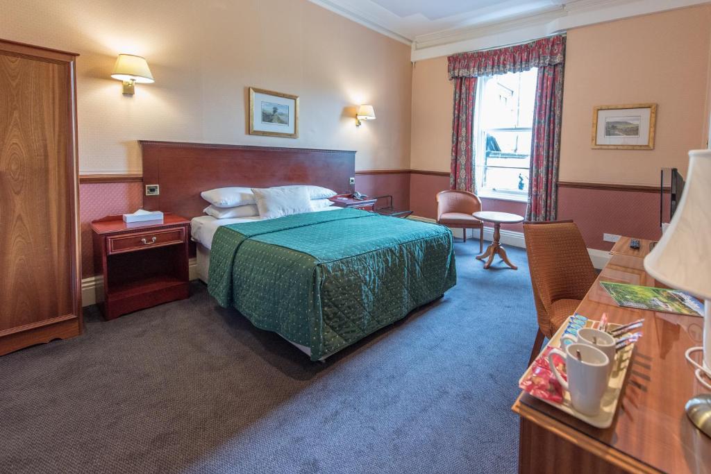 Cairn Hotel - 