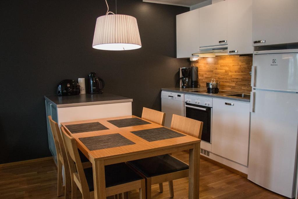 Köök või kööginurk majutusasutuses Vierumäki Chalets 4414