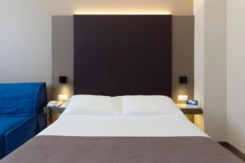 City Hotel & Suites - 1