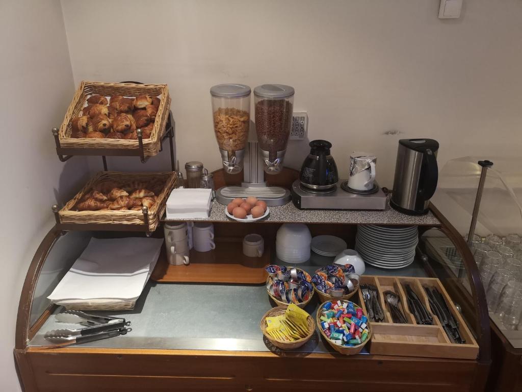 Hôtel De La Perdrix Rouge - Resim 38