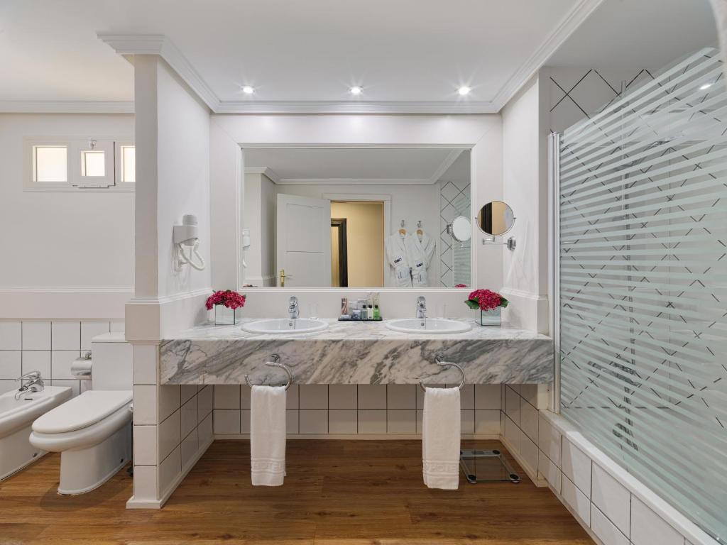 Un baño de H10 Rubicón Horizons Collection
