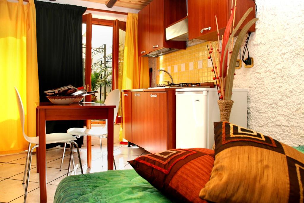 Kuchyň nebo kuchyňský kout v ubytování Solemare Accommodation Alghero