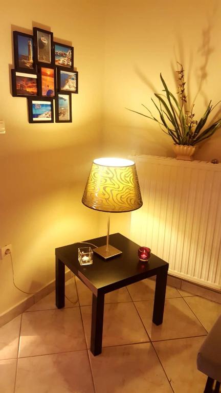 Fotografie z fotogalerie ubytování Cozy and minimal apartment v destinaci Piraeus