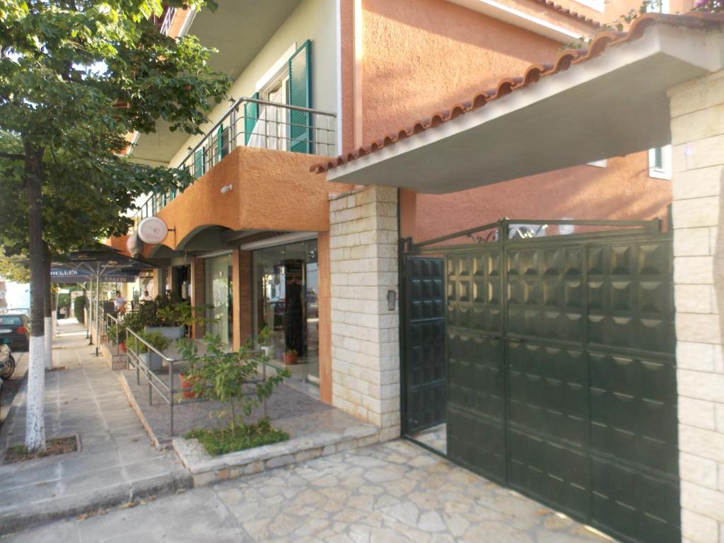 Elvin Apartments - Image 11