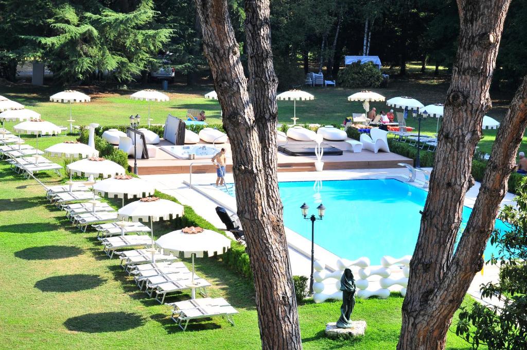 Bazén v ubytování Park Hotel Villa Giustinian nebo v jeho okolí