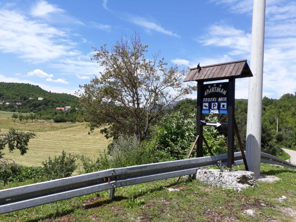 Galeriebild der Unterkunft Apartment Seoski Mir in Vukelići