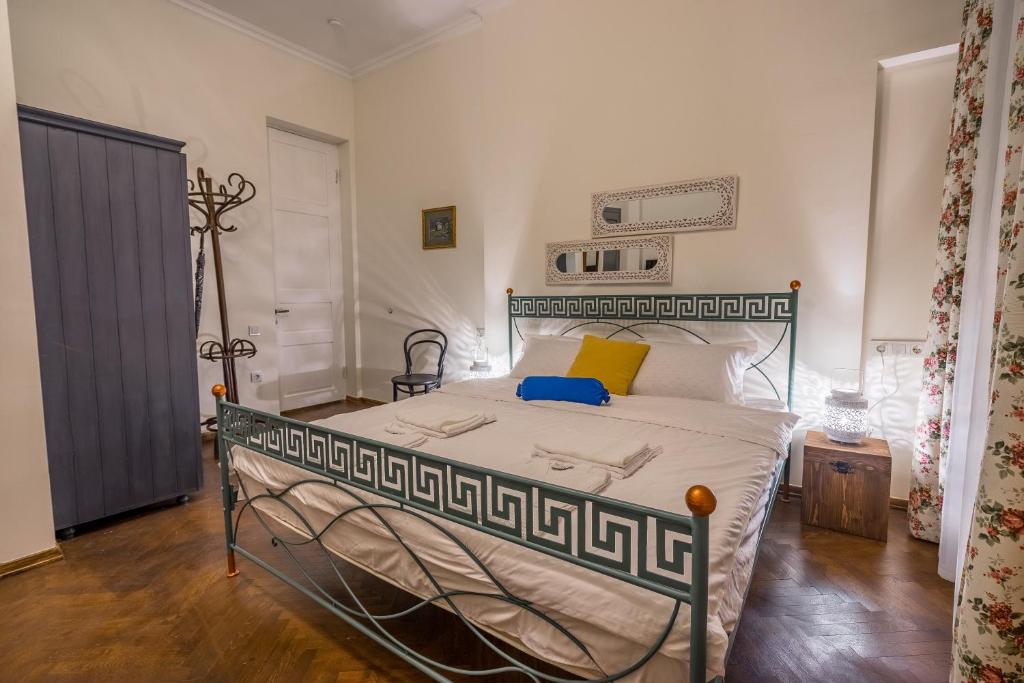 Postel nebo postele na pokoji v ubytování Doors Meidan Design Hotel