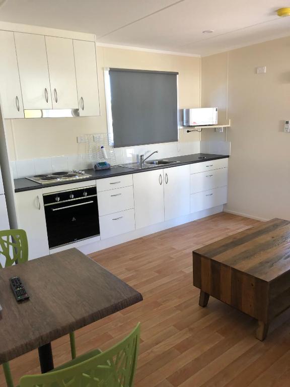 Homestead Caravan Park - Appartement Met één Slaapkamer