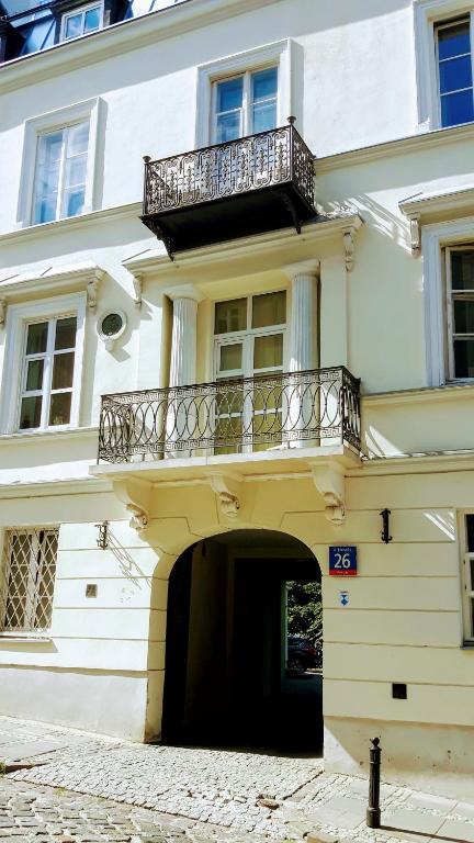 Budova, v ktorej sa apartmán nachádza