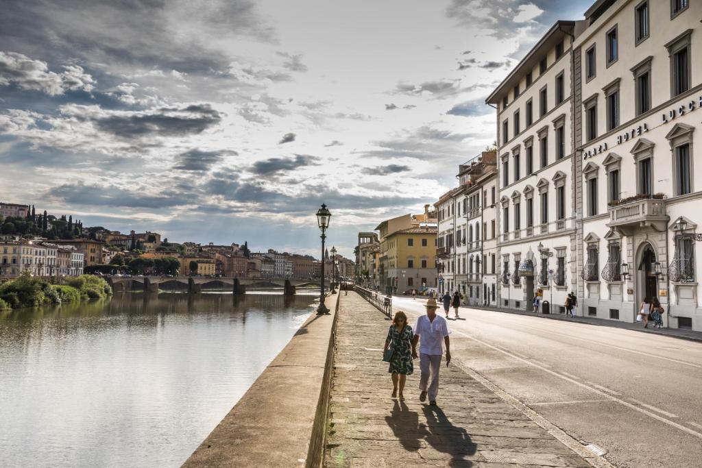 Plaza Hotel Lucchesi - Resim 20