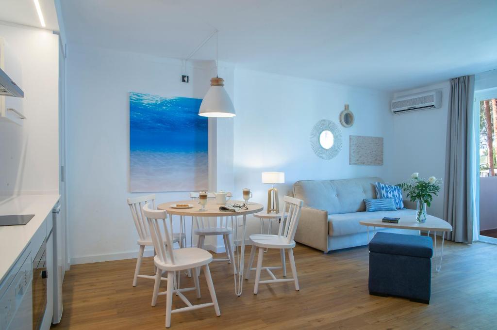 Posezení v ubytování Aparthotel Pierre & Vacances Mallorca Cecilia