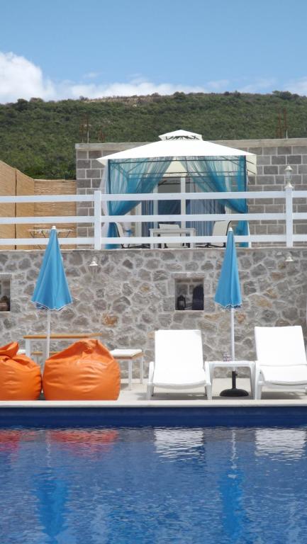 Bassein majutusasutuses Luštica Apartments või selle lähedal