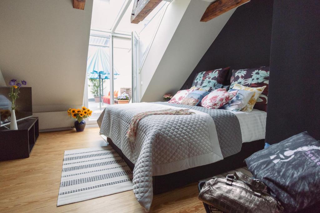 
Family Room with Terrace
