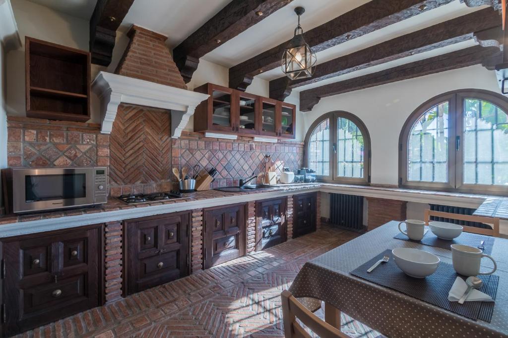 Kuchyň nebo kuchyňský kout v ubytování Authentic Andalucia