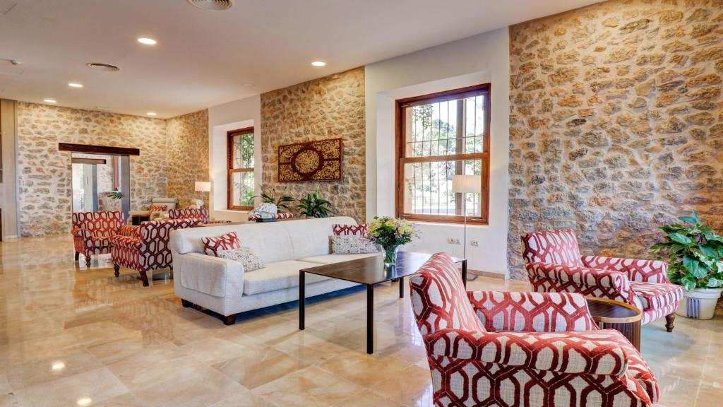 Гостиная зона в Hoposa Costa D'or - Adults Only