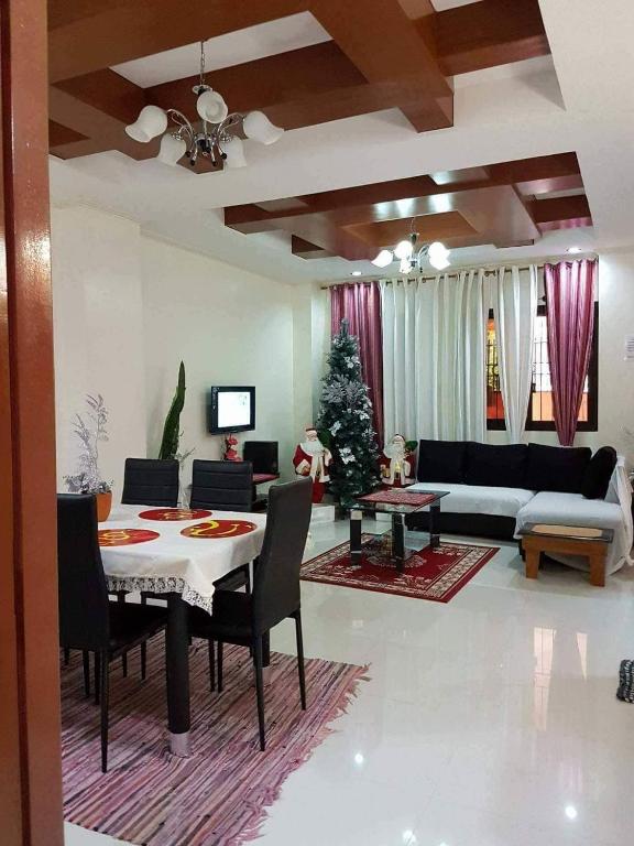 Posezení v ubytování Mary Chiang Baguio Transient House