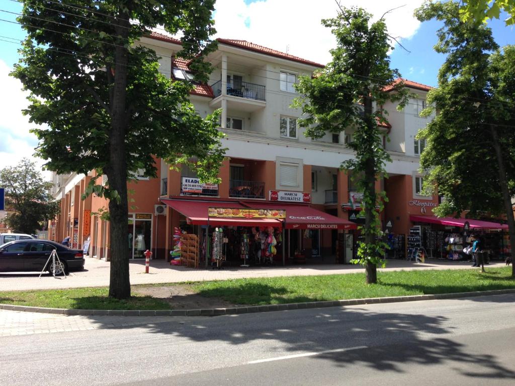 Budynek, w którym mieści się apartament