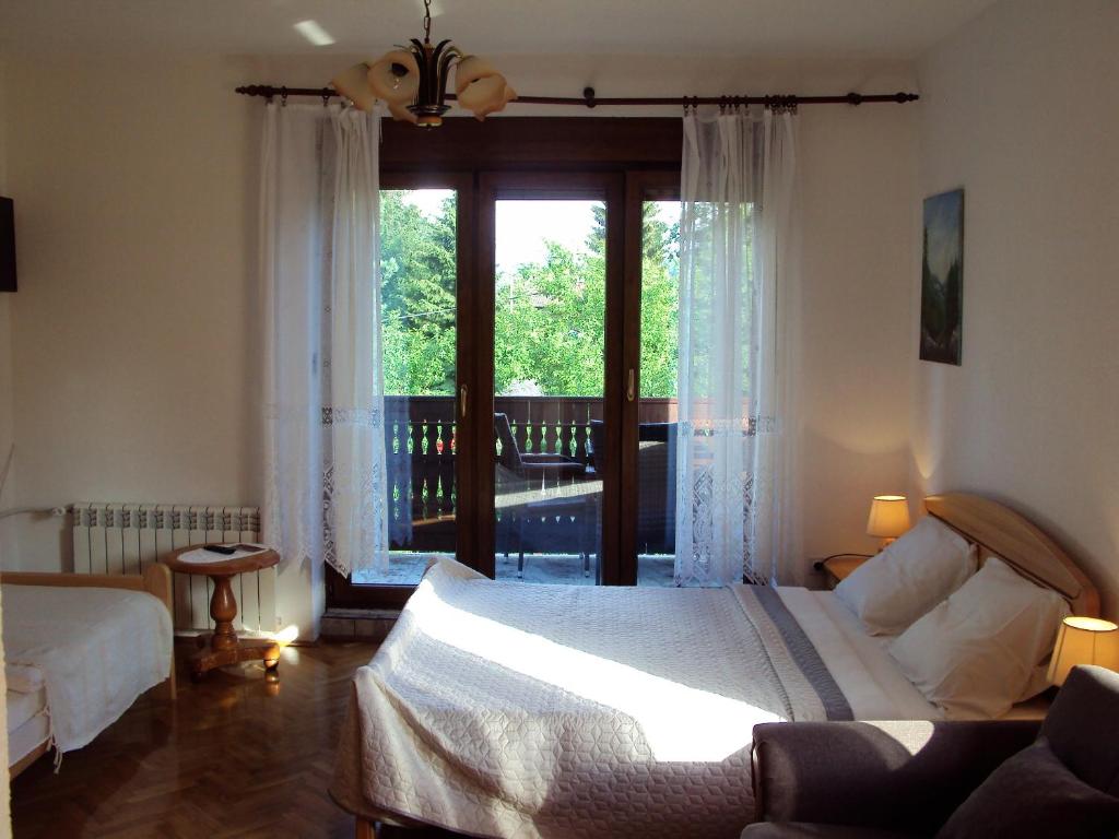 PLITVICE KONAK Daic - 4