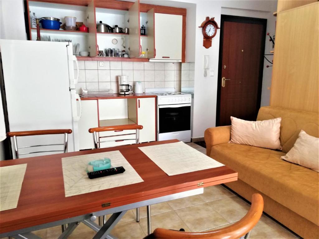 Kalamata Downtown Apartment - Housity