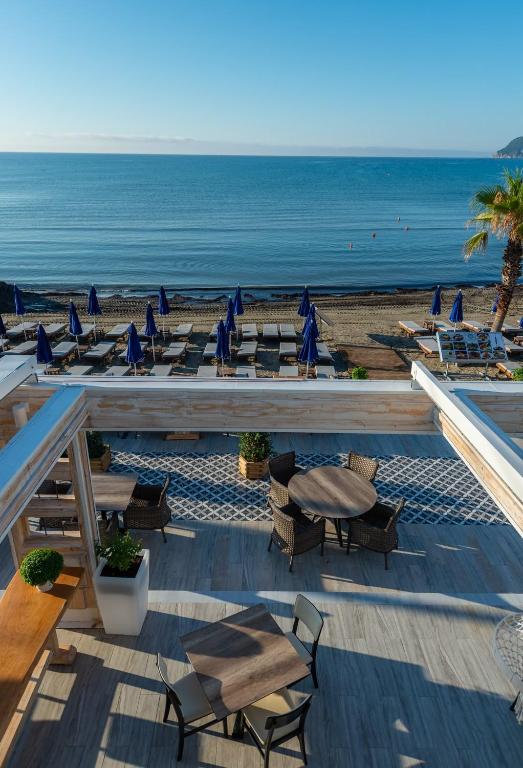Nespecifikovaný výhled na moře nebo výhled na moře při pohledu z hotelu
