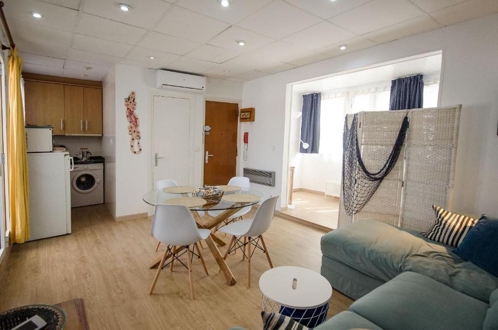 Kuchyňa alebo kuchynka v ubytovaní Oscar Apartment Sol