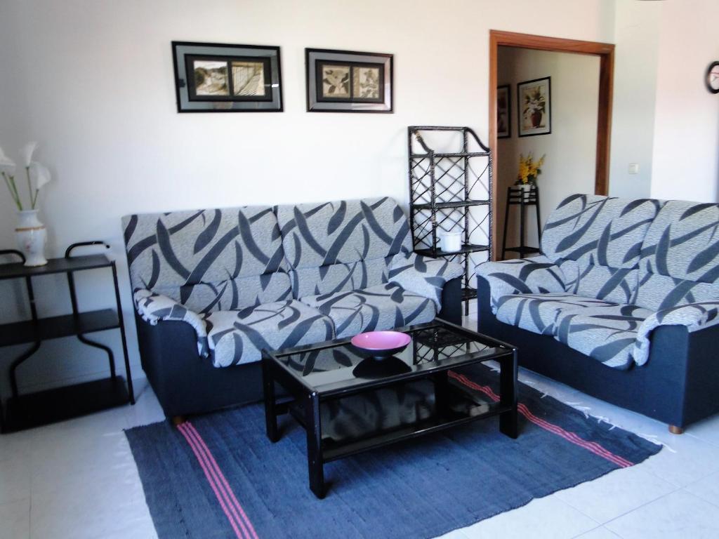 Posedenie v ubytovaní Apartamentos Blanco