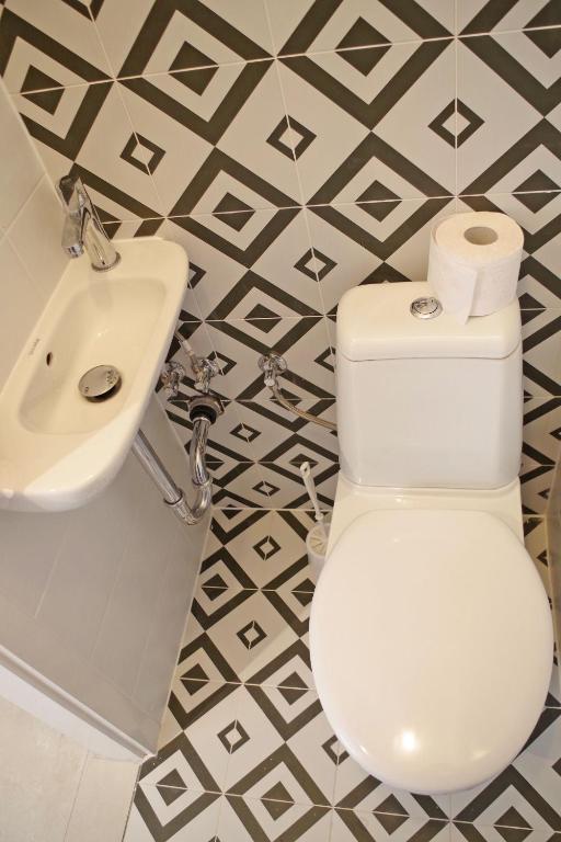 Koupelna v ubytování Lola app in city center, 4+1 pax