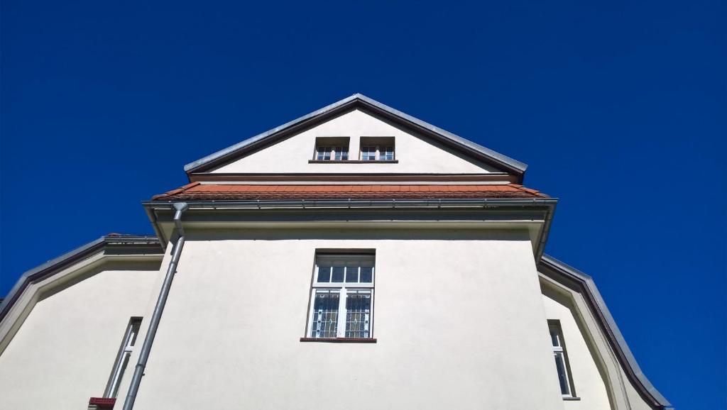 Budova, kde se vila nachází