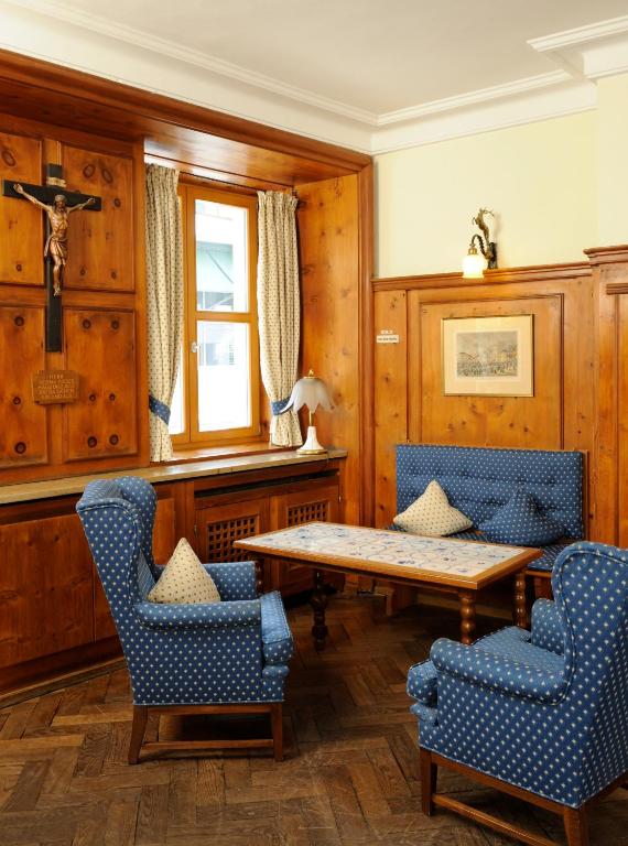 Posezení v ubytování Hotel Blauer Bock