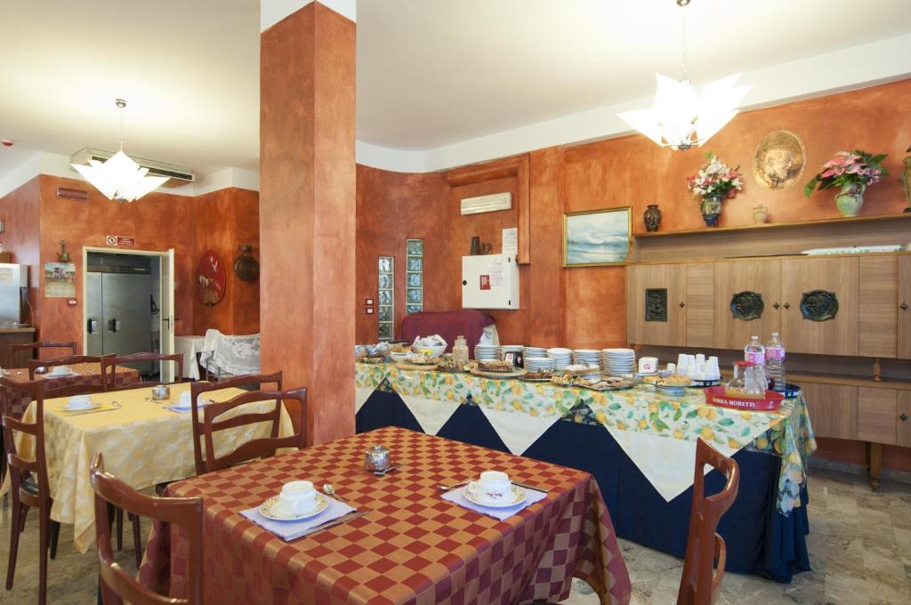 Restaurace v ubytování Hotel Edelweiss