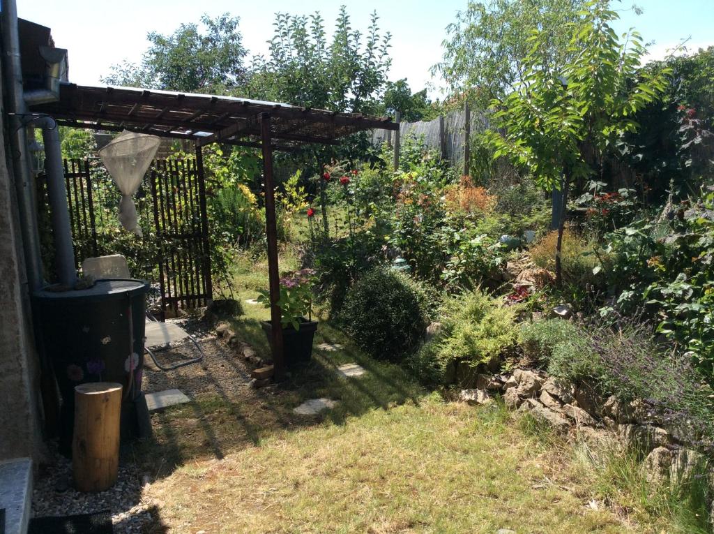 Zahrada ubytování Gîte Le Faucon Pèlerin