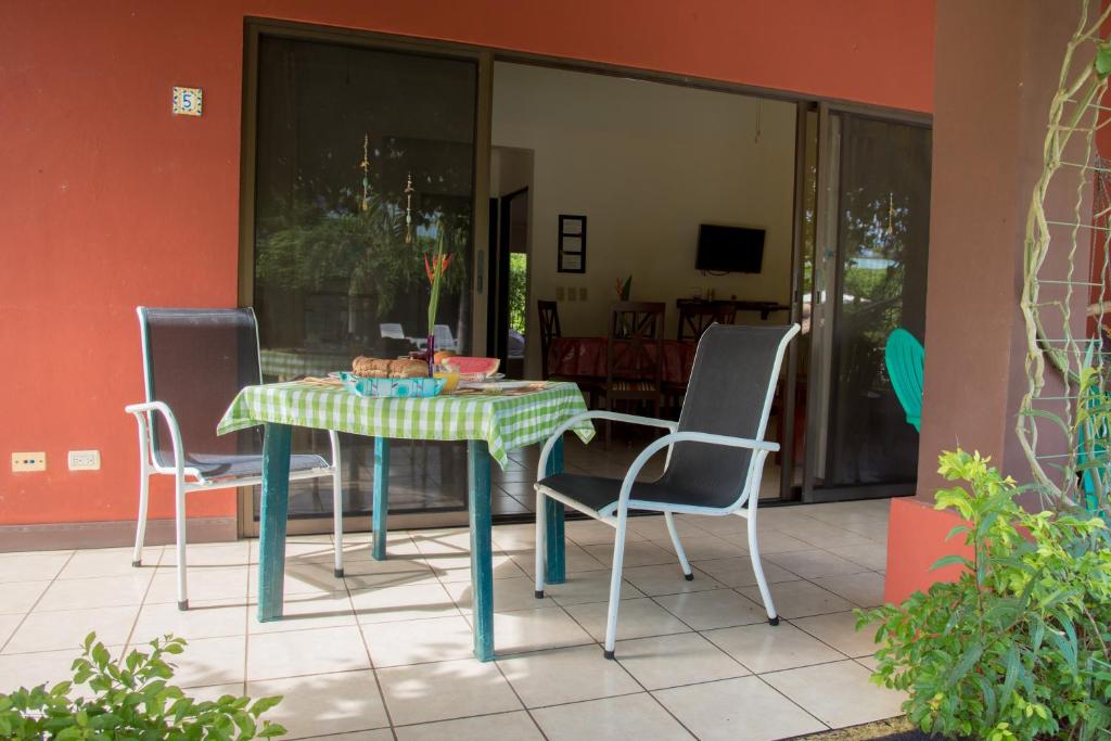 Patio nebo venkovní prostory v ubytování Apartments-Villas Playa Potrero 1