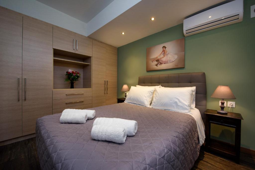 Angelo Del'Arte Estate - 12