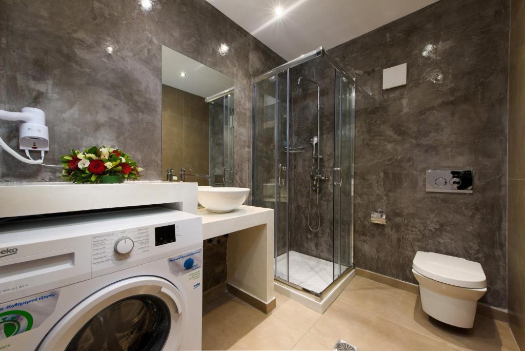 Angelo Del'Arte Estate - 17