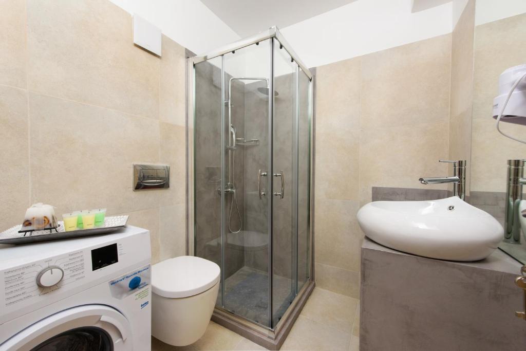 Angelo Del'Arte Estate - 16