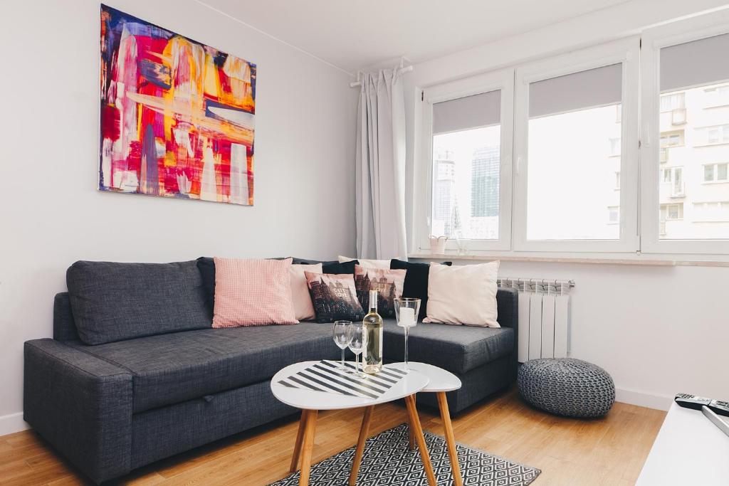 Posezení v ubytování oompH Warsaw Downtown Apartments