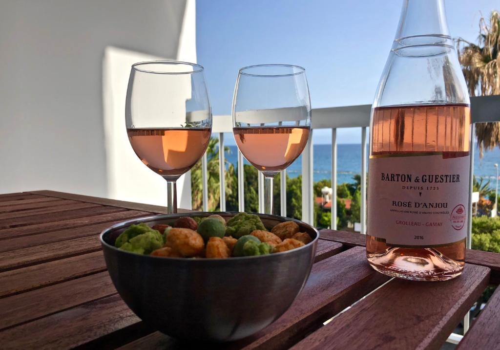 SEAFRONT Lordos Beach Gardens, Limassol (updated prices 2024)