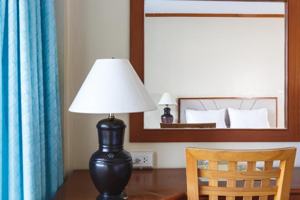 Surin Majestic Hotel - Deluxe King Room