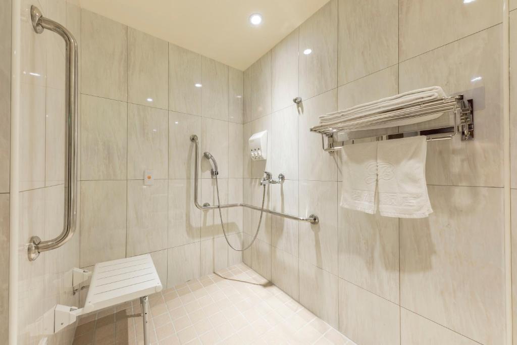 Ein Badezimmer in der Unterkunft Bitan Hotel