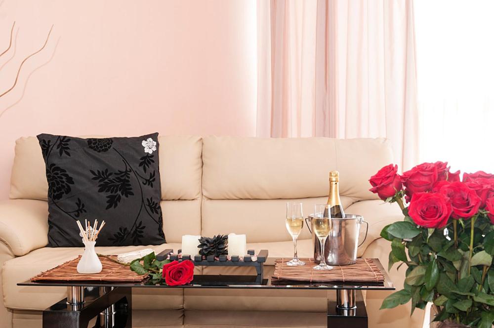 A seating area at Sea Dream Rental Apartments