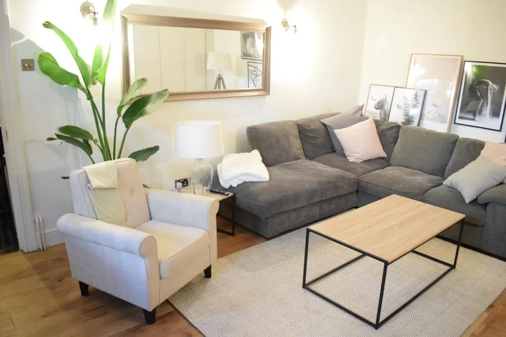 Spacious Studio in Central Location in Westminster, Londra, Marea Britanie